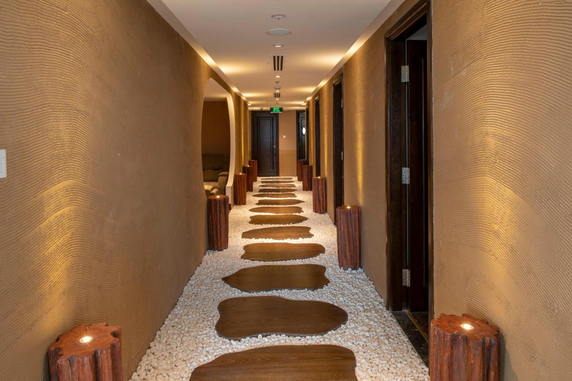 Wyndham Garden Hanoi Exterior foto